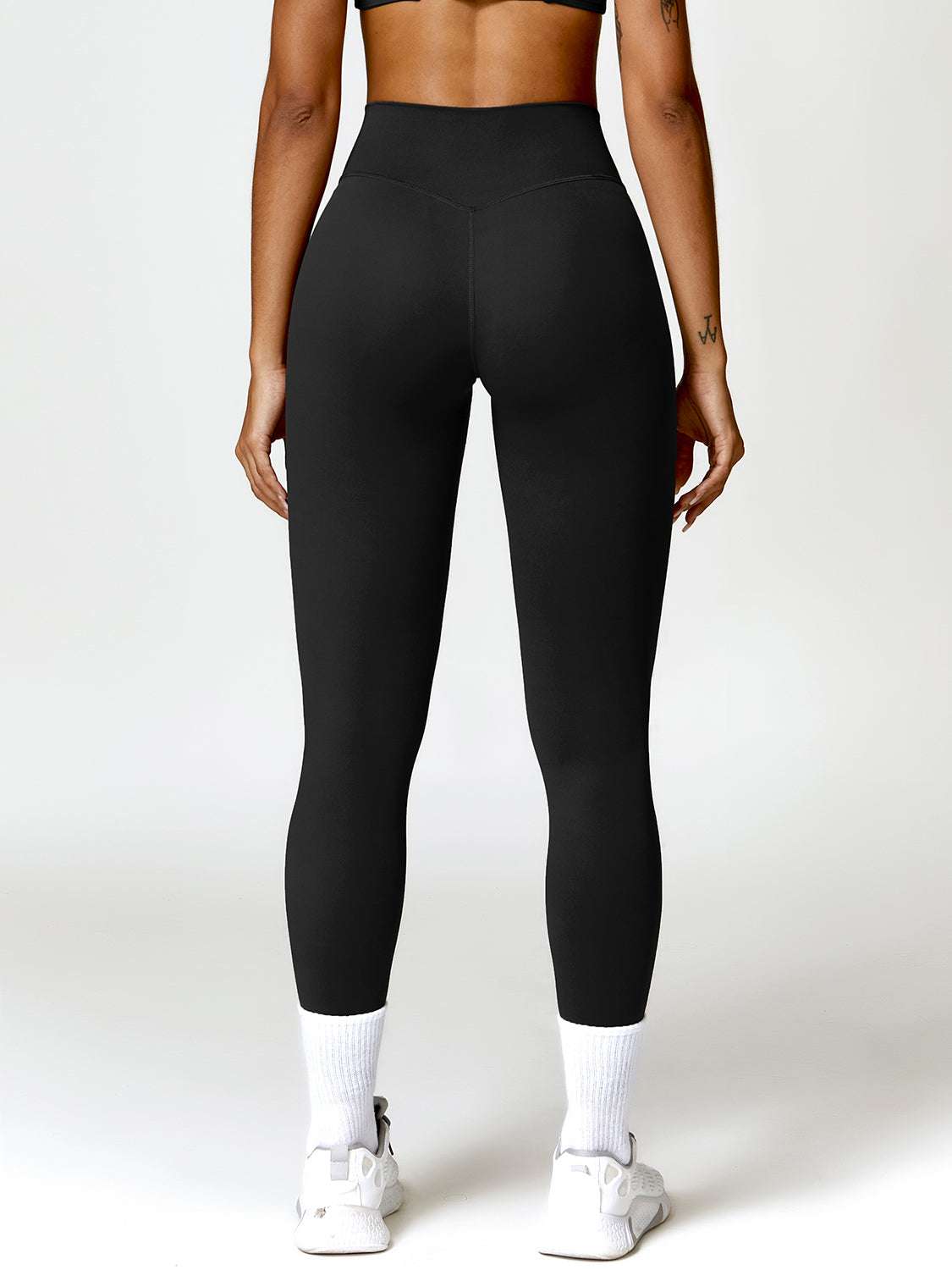 Twisted Halter Neck Bra and High Waist Leggings Active Set