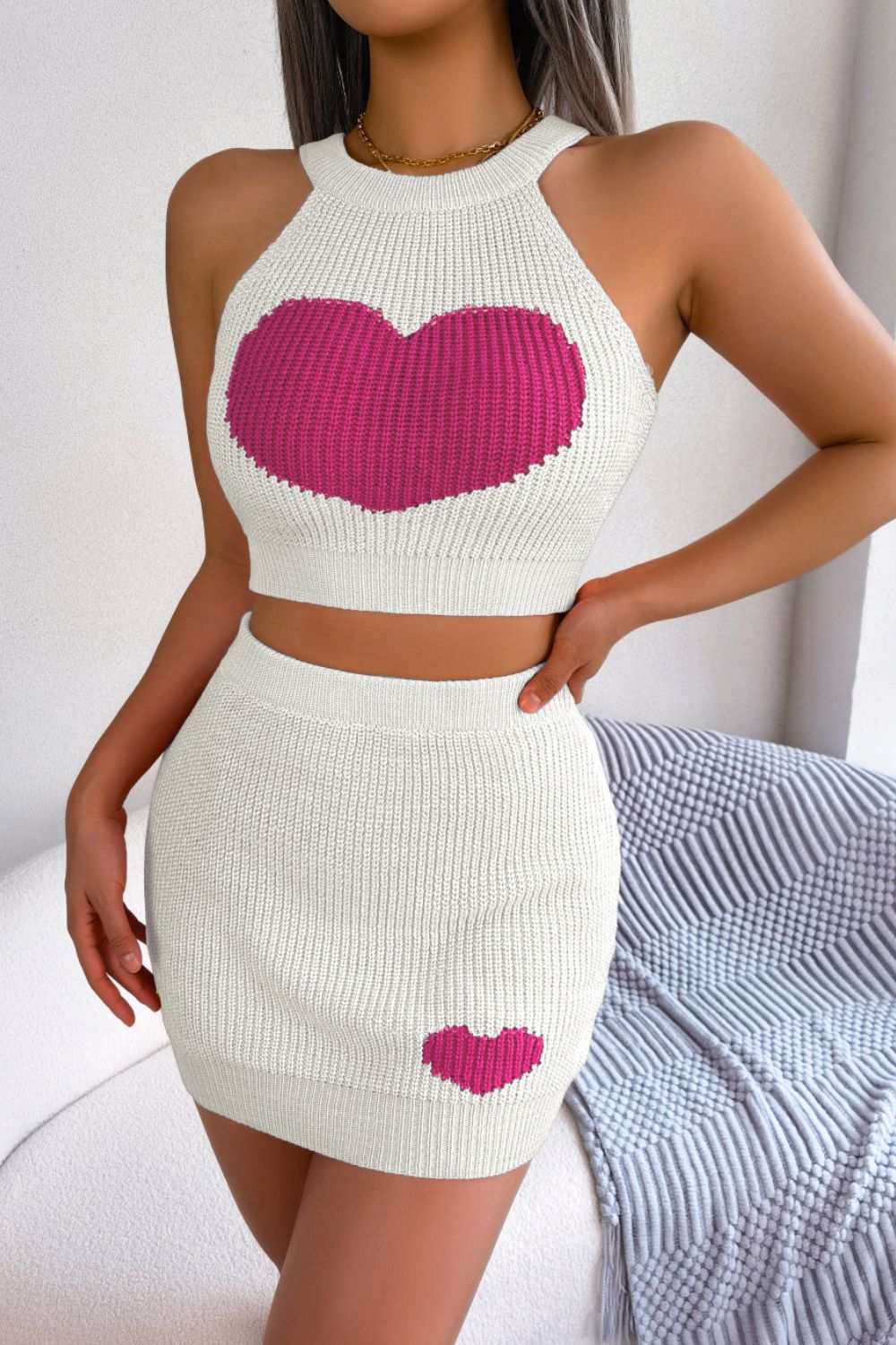 Heart Contrast Ribbed Sleeveless Knit Top